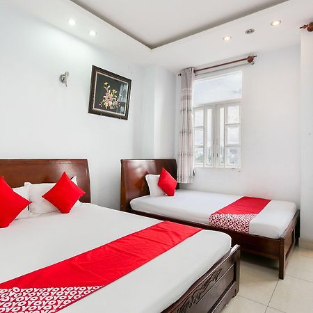 Oyo 130 Tuan Long Hotel Bandar Ho Chi Minh Luaran gambar