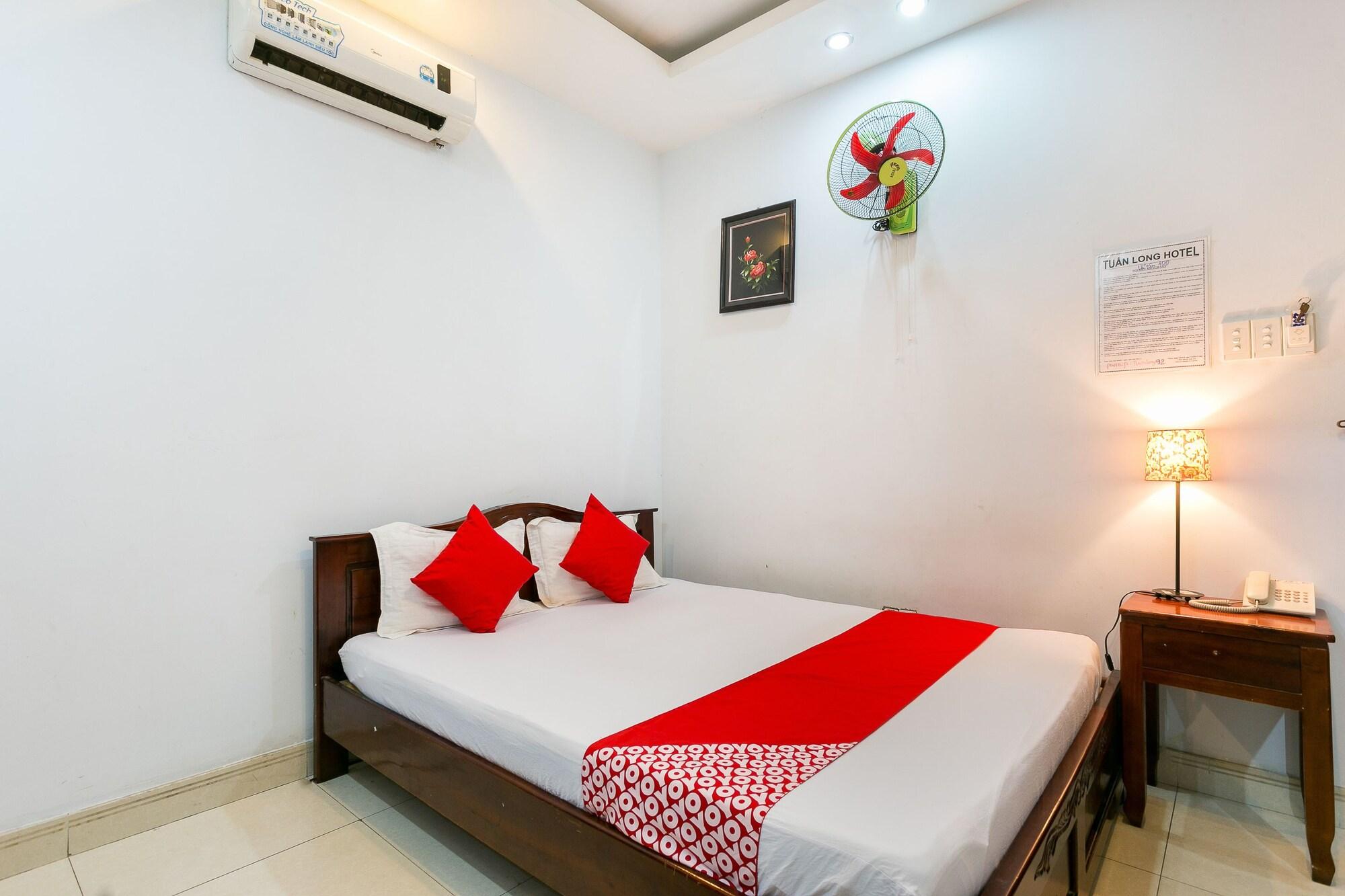 Oyo 130 Tuan Long Hotel Bandar Ho Chi Minh Luaran gambar