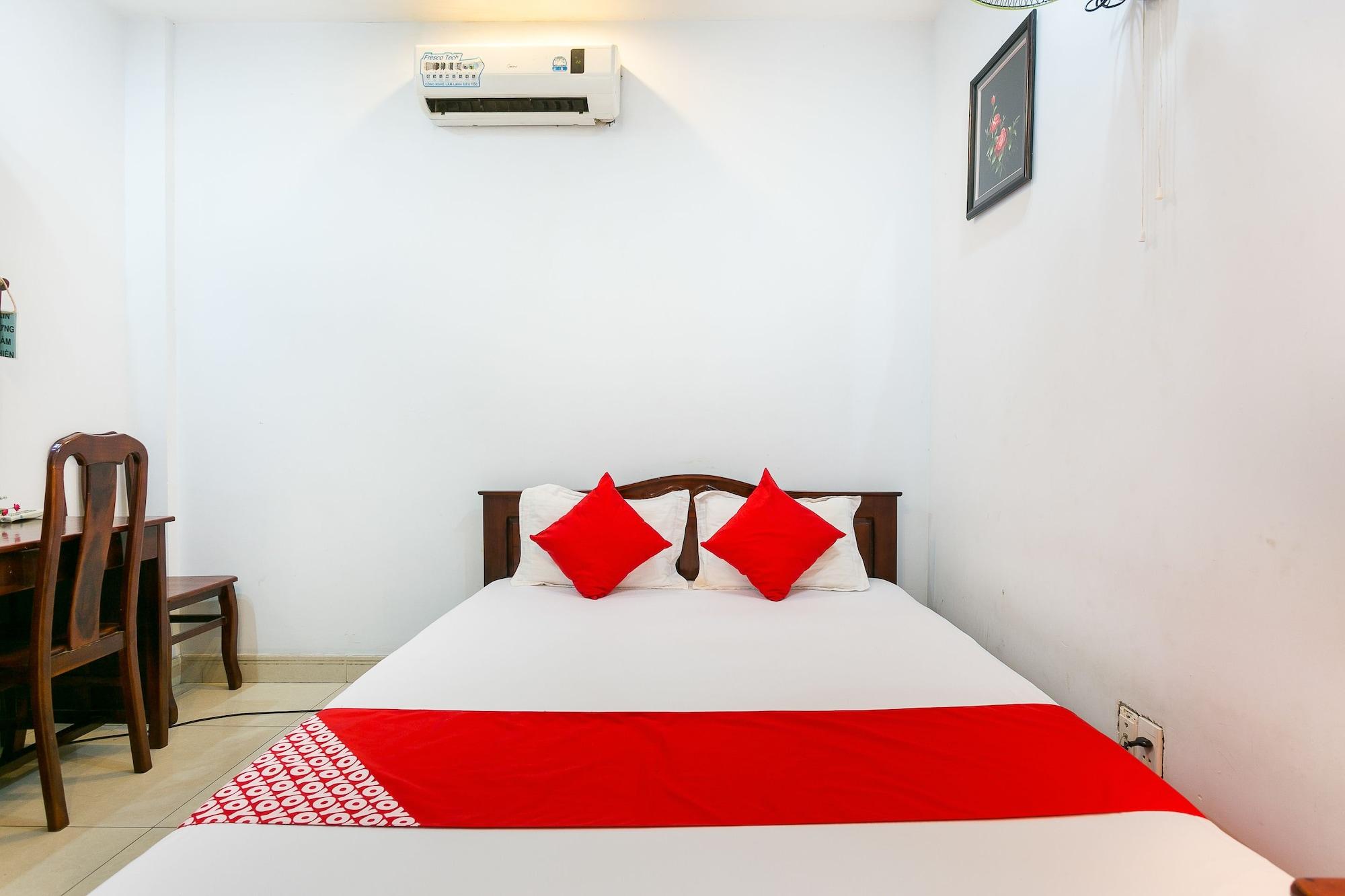 Oyo 130 Tuan Long Hotel Bandar Ho Chi Minh Luaran gambar