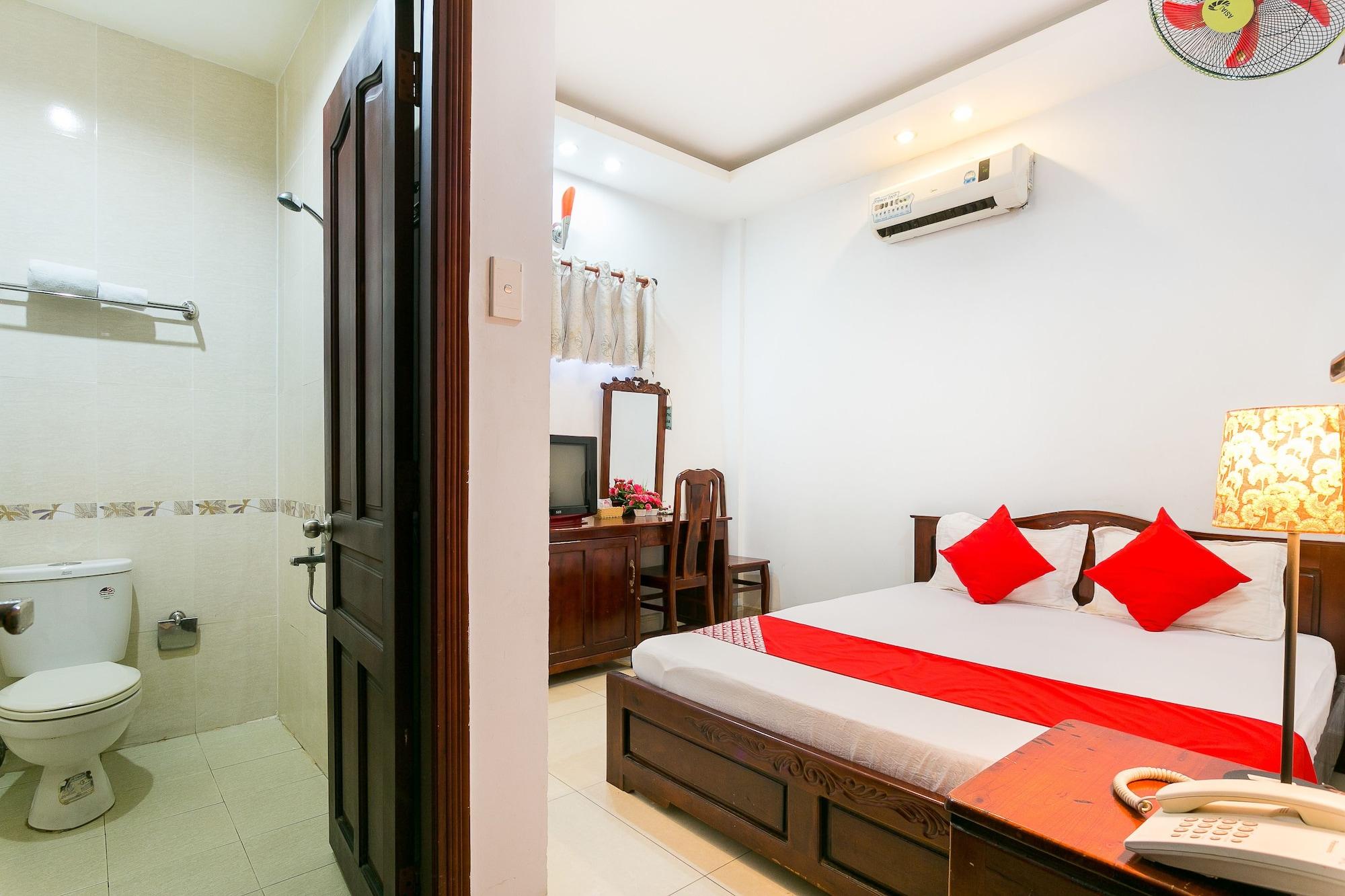 Oyo 130 Tuan Long Hotel Bandar Ho Chi Minh Luaran gambar