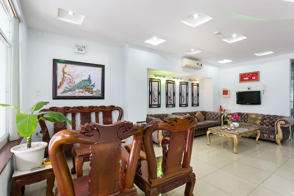 Oyo 130 Tuan Long Hotel Bandar Ho Chi Minh Luaran gambar