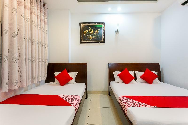Oyo 130 Tuan Long Hotel Bandar Ho Chi Minh Luaran gambar