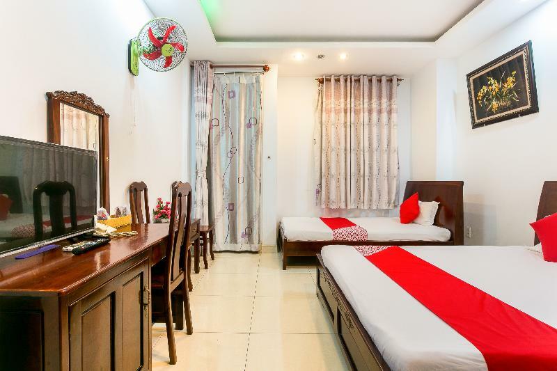 Oyo 130 Tuan Long Hotel Bandar Ho Chi Minh Luaran gambar