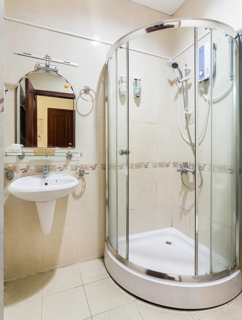 Oyo 130 Tuan Long Hotel Bandar Ho Chi Minh Luaran gambar